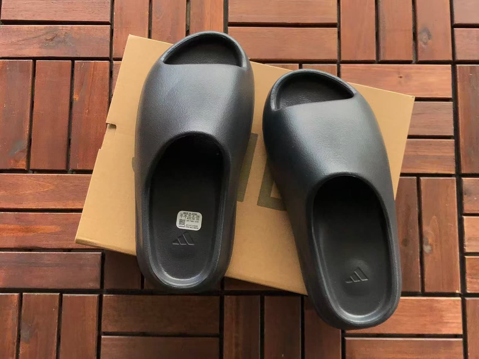 Yeezy Slide