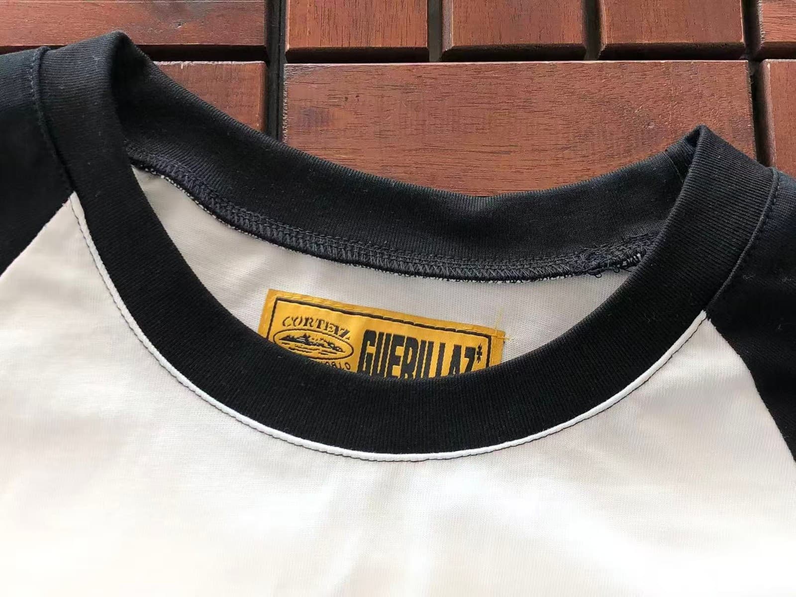 Product detail photo 1
