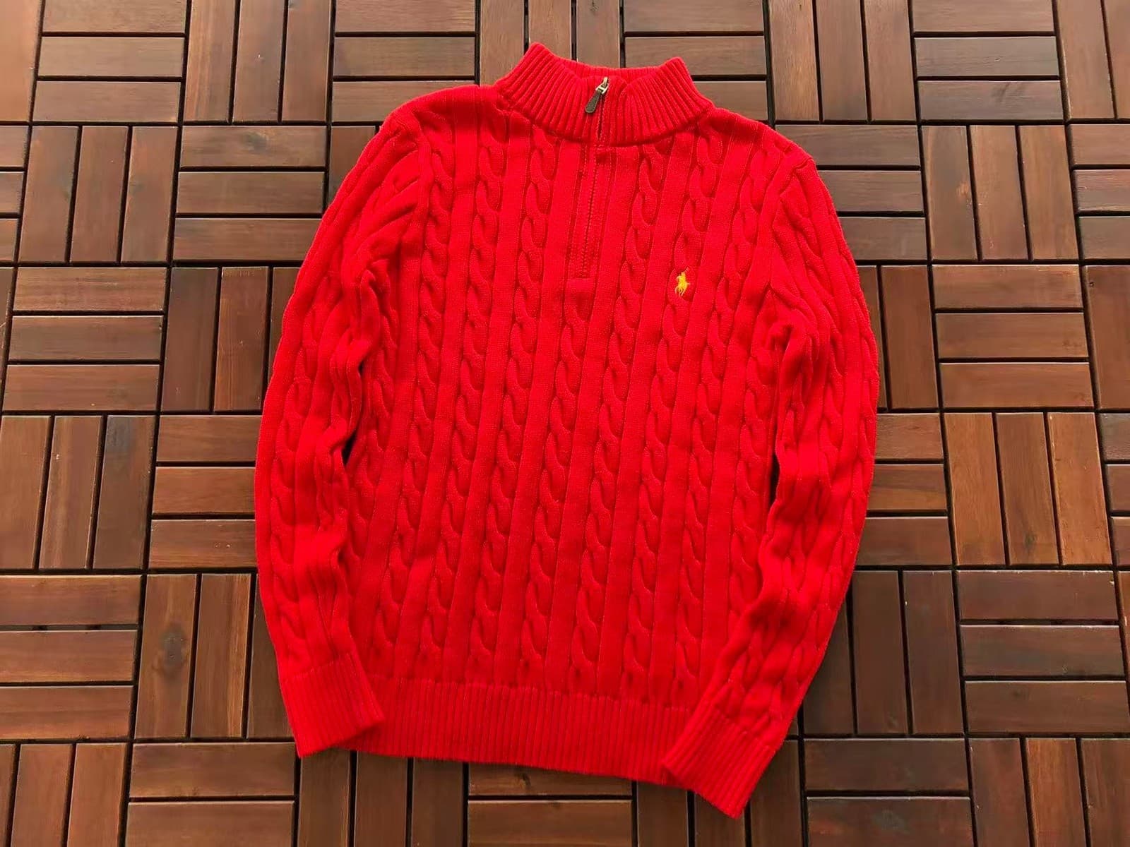 Red / yellow logo