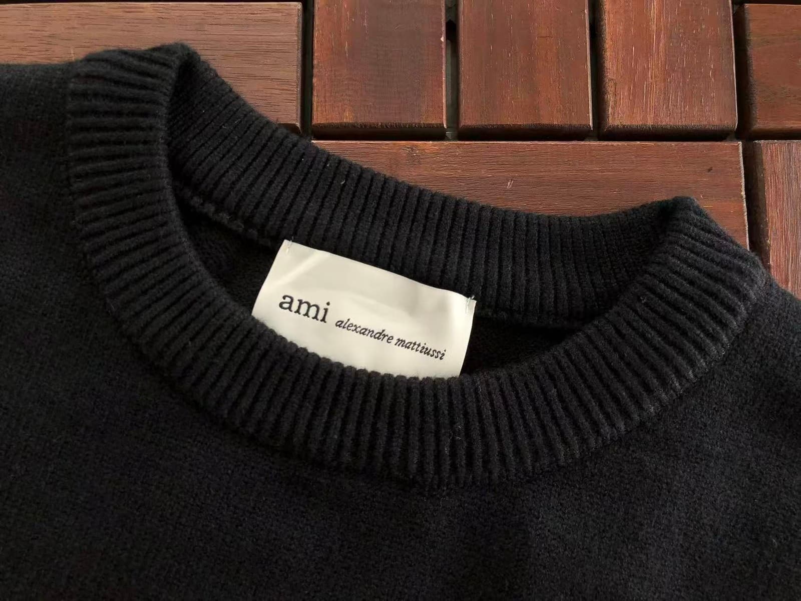 Product detail photo 1