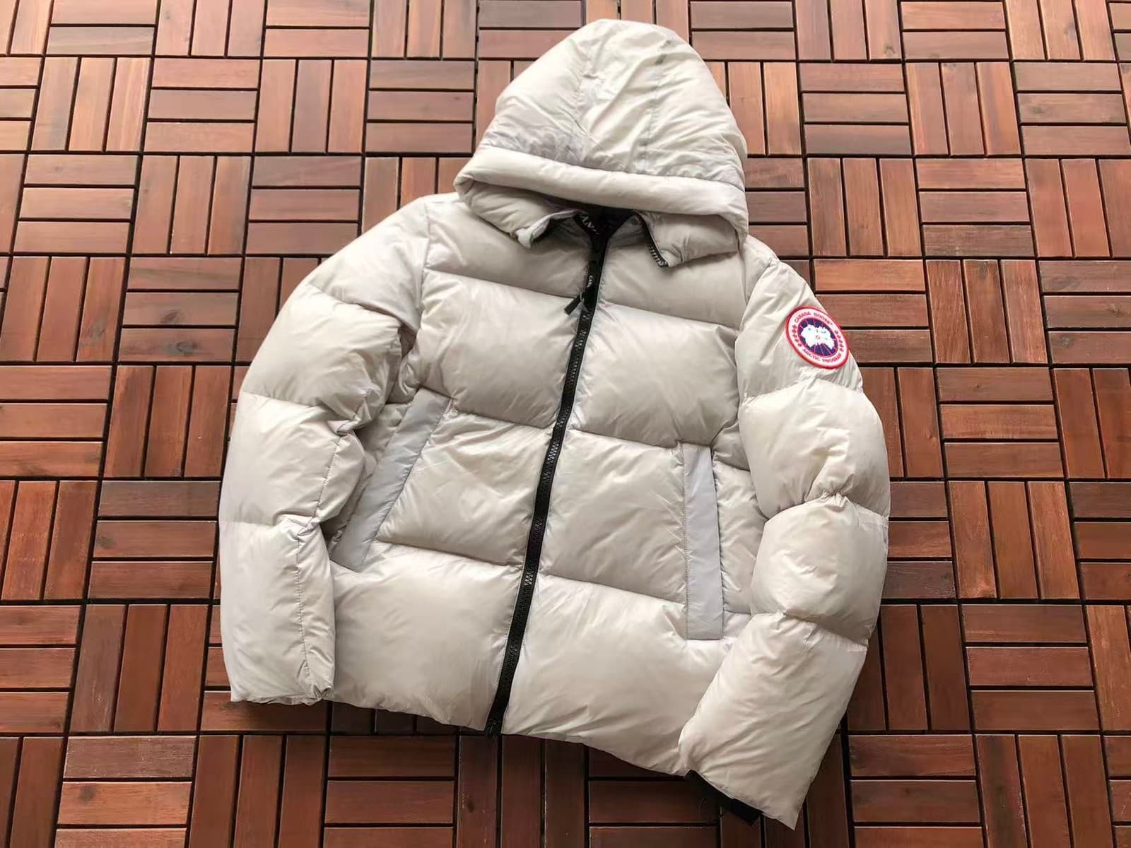 Off-white / red badge
