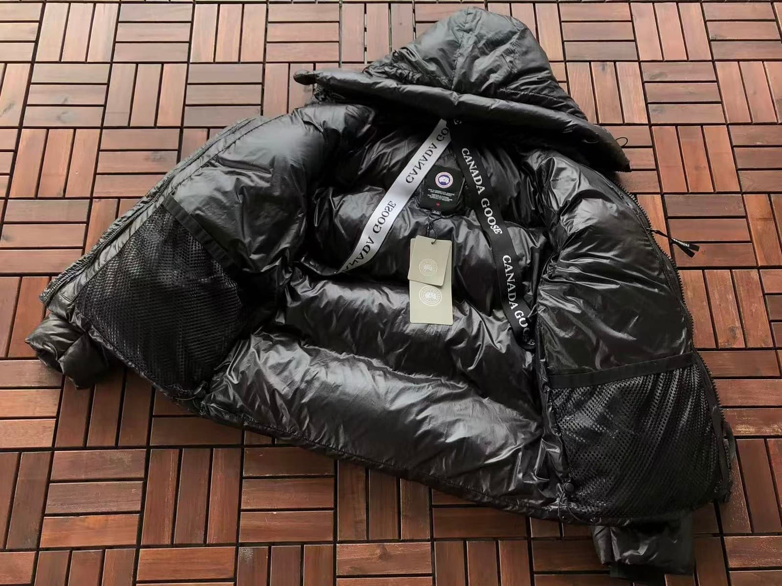 Canada Goose Crofton Hooded Puffer Jacket