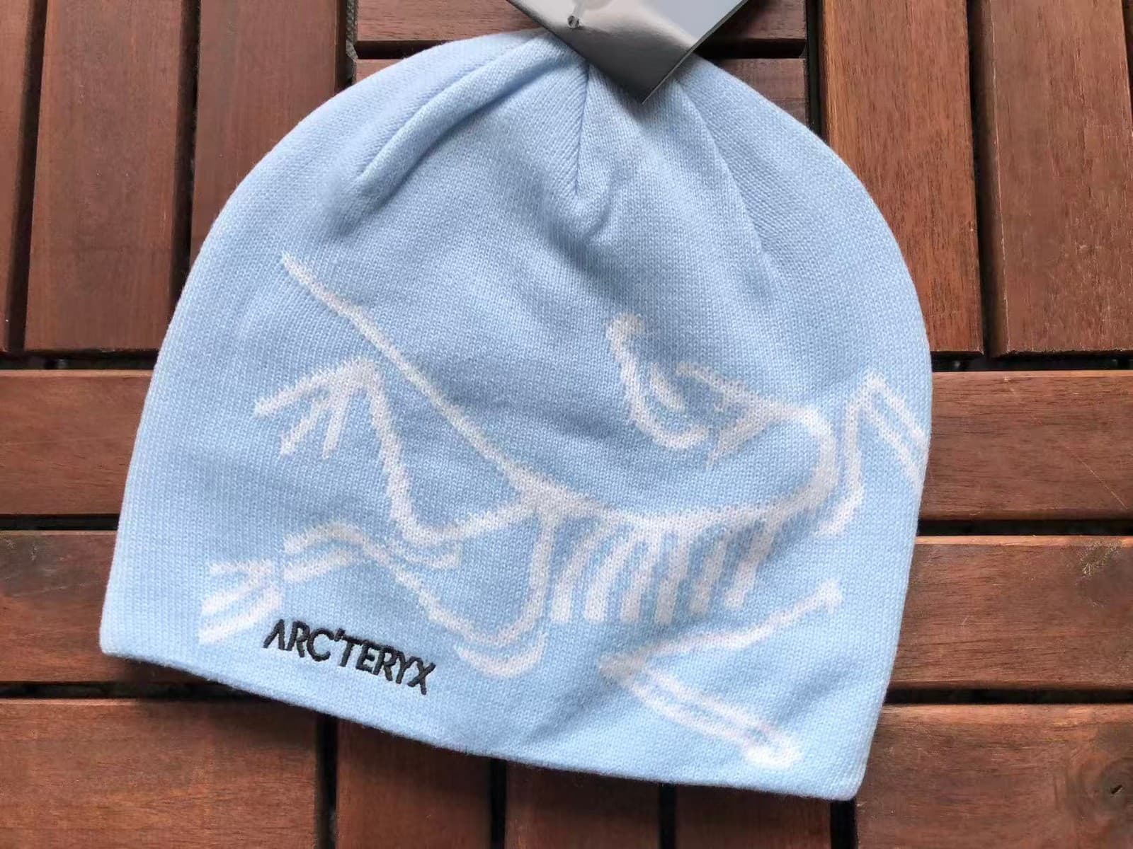 Light blue / white
